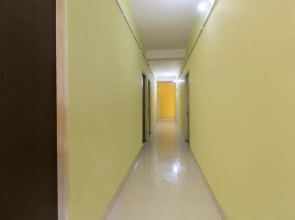 OYO Flagship 64791 Renuka Complex