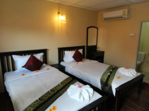 Phi Phi Ba Kao Bay Resort