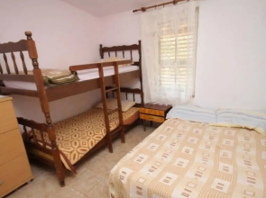 Peaceful 2-bedroom Robinson House Orca