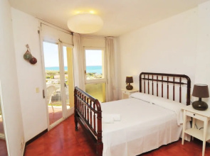 HomeHolidaysRentals Bon Repos