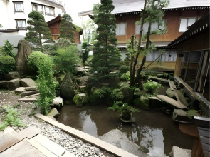 Sakakiya