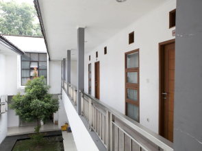 RedDoorz near Institut Teknologi Bandung