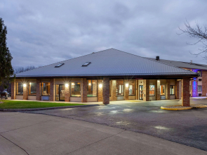 Days Inn by Wyndham Wooster