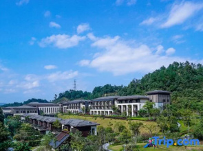 Nine Cloud Homestead Resort Hotel