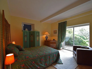 Characteristic Villa With Private Swimming Pool Close to the Center of Nimes