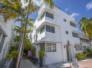 Posh South Beach Hostel