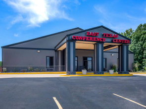 Clarion Pointe Marshall