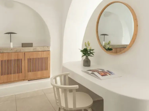 Cave Suite Oia