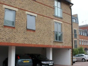 Spur House - House of Fisher