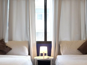 Sleep With Me Bangkok - BTS Phra Khanong