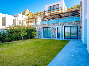 Tranquil Yalıkavak Retreat: Private Pool, Sea Views & Family Paradise