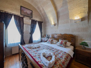 Safran Cave Hotel