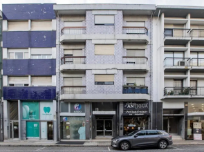 2BR Flat in Bonfim w/ AC & Balcony by LovelyStay