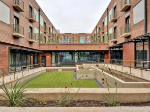 East-Side Urban Retreat Unit 263 - 2 Br Condo