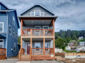 NEW Tri-Level Home with Ocean View and 3 En-Suite Bedrooms!