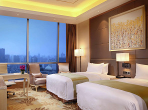 DoubleTree by Hilton Guangzhou-Free Shuttle Bus to Canton Fair Complex & Overseas Buyer Registration Services during Canton Fair Period