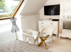 Windfalls Boutique Hotel