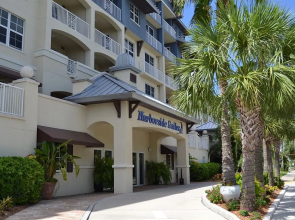 Harborside Suites at Little Harbor