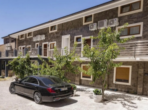 Waikiki Apartments