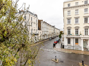 Beautiful Two Bedroom Abode Near Victoria