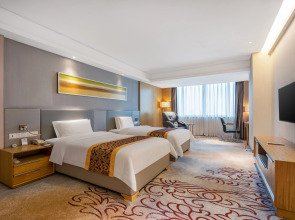 Guangzhou Pearl River International Hotel （Yijing Lu Metro Station）