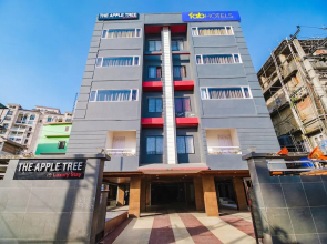 Fabhotel Apple Tree