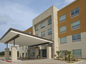 Holiday Inn Express & Suites Brookshire - Katy Freeway by IHG