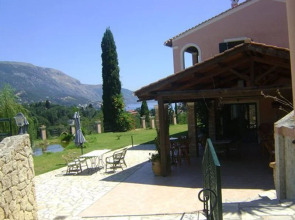Marinos Apartments