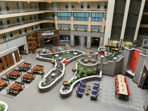 Embassy Suites by Hilton Los Angeles Downey