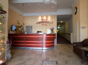 LebensQuelle am Checkpoint Charlie