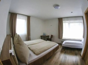 LOOK Hotel & Rooms