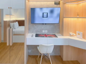 Minimalist And Homey Studio Apartment At The Alton
