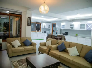 Luxury Cozy Kampala Apartment With 2 Bedrooms