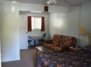 Rivermount Motel Campground and RV Park