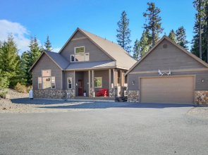 Wintergreen Lodge