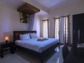 Aman Gati Hotel Lakey