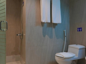 Rycom Crystal Hotel