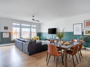Patsy Emmylou by AvantStay Stylish 2 Home Buyout in Heart of Nashville