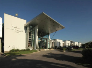 Camberland Resort And Suites Pilar
