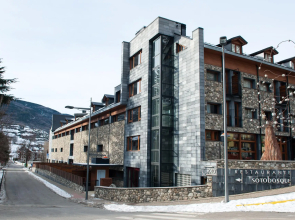 SOMMOS Hotel Aneto
