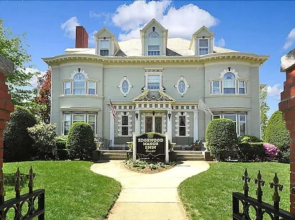 Edgewood Manor