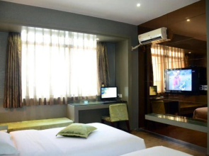 Siweiyijia Hotel (Mianyang High-Speed Railway Station CapitaLand Plaza Branch)