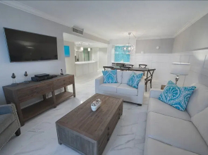 Gulf Shore Condo #302 - 2 Br condo by RedAwning