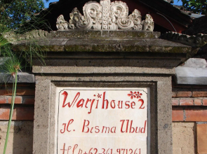 Warji House 2 Bungalows