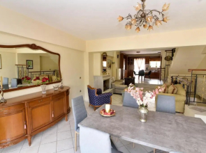 Airy Bliss Quintessential 3BR Central