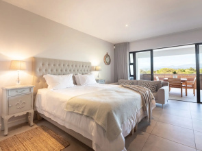Sunrise Bay Self-Catering Accommodation