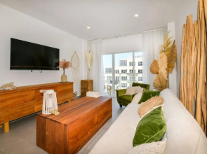 *NEW* 2Bd 2Bath APT with Ocean View, Pool, Gym