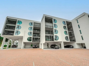 Beachy Marco Island Condo With Resort Amenities!