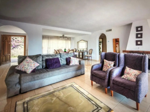 Villa 4 chambres, 3 salles de bains, Piscine privée, proche plage 8 à 12 personnes