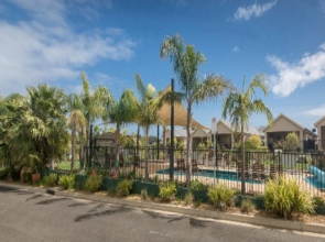 Wenneelys - 26/45 St Andrews Boulevard